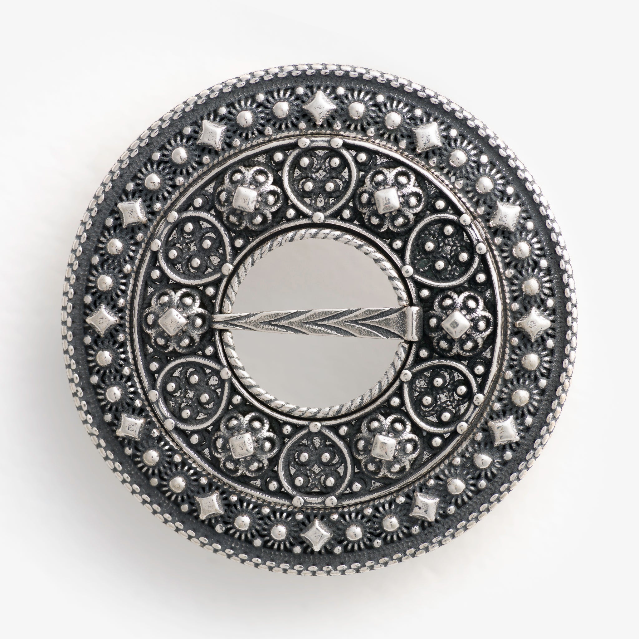 Trandeim Brooch or Pendant by Sylvsmidja
