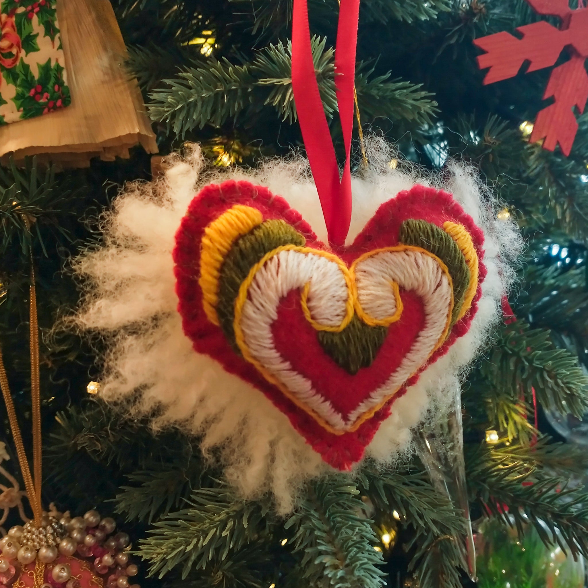 2025-12-10 – Wool Embroidered Heart Ornament (Online)