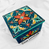 2027-03-06 – Rosemaling a Hallingdal Style Flower Square Trinket Box (Online)