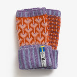 Fästfolk Estelle and Esbjörn Wristwarmer by Öjbro Vantfabrik